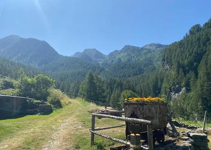 Lägenhet Delizioso Appartmento Tra Le Alpi